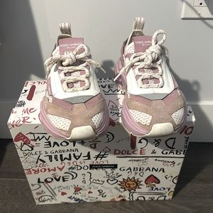 Dolce & Gabbana women sneakers size 38. Super comfy, worn before..